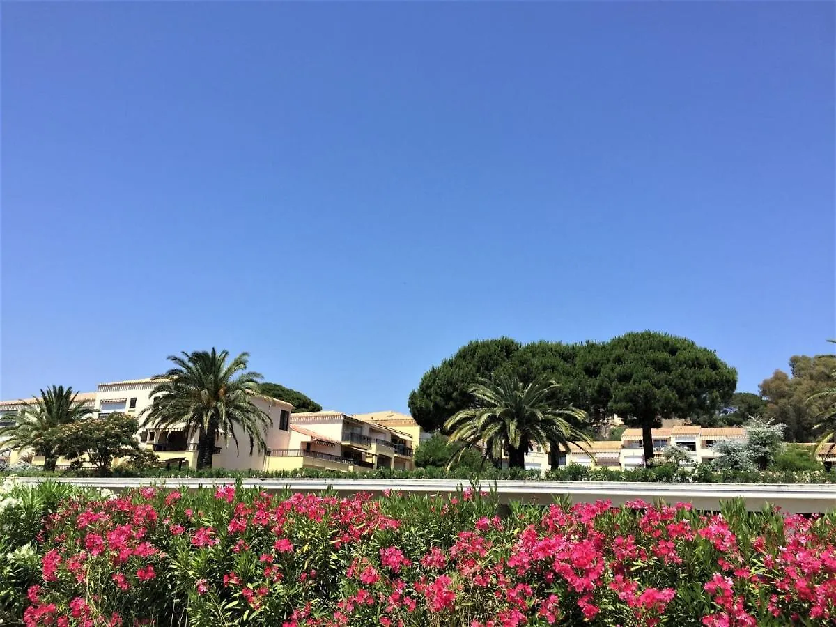 Apartment Les Jardins d'Ys-9 Les Issambres 0*,  France